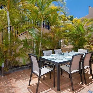 https://meloneras-suites-san-bartolom-de-tirajana-gran-canaria.in-canary-islands.com