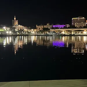 https://malaga-center-flat-comedias.1costadelsol.com